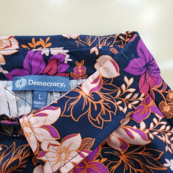 Democracy Dark Floral Print Classic Button Front Preppy Women's Top Size Large - Picture 16 of 16